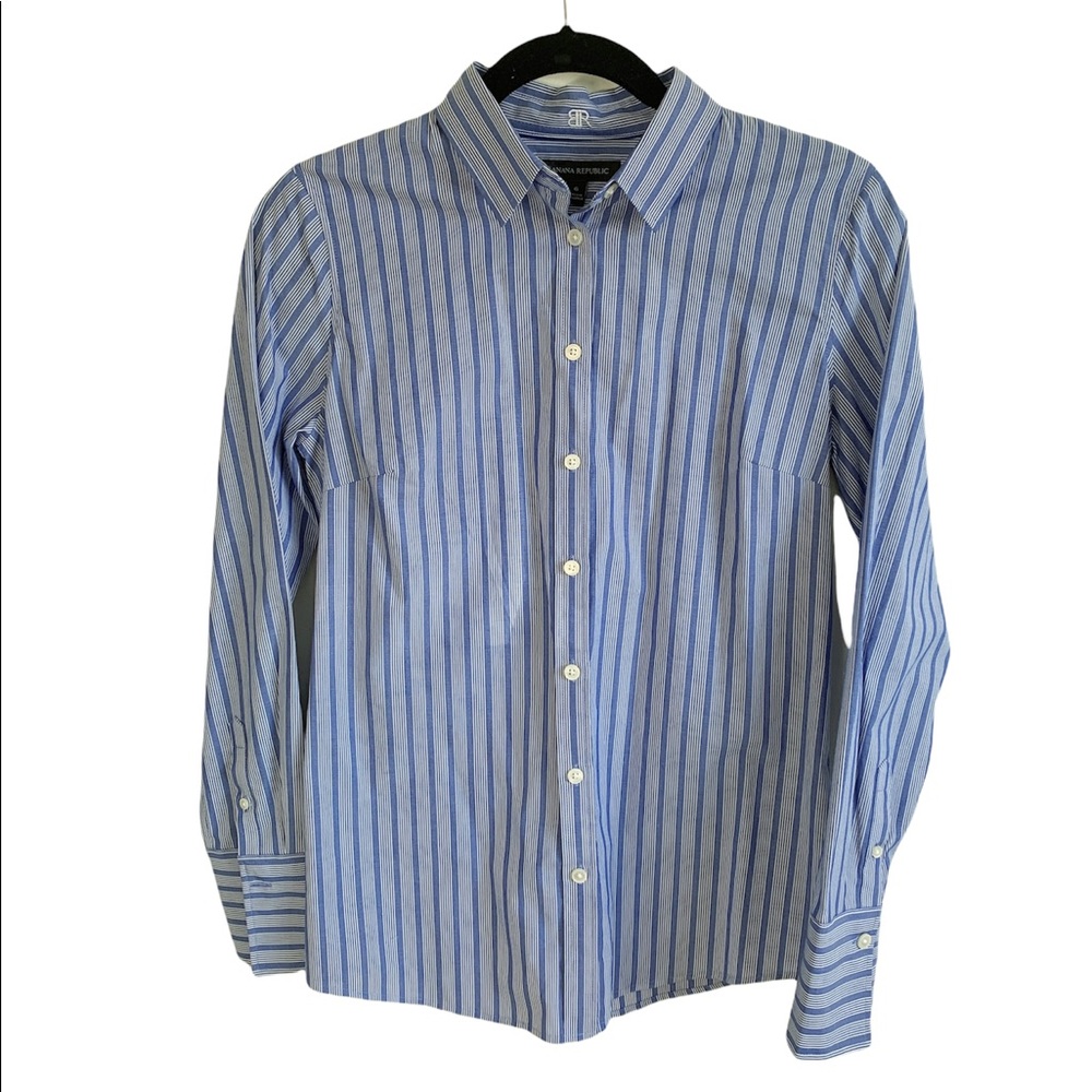 Banana republic button up blue and white stripes